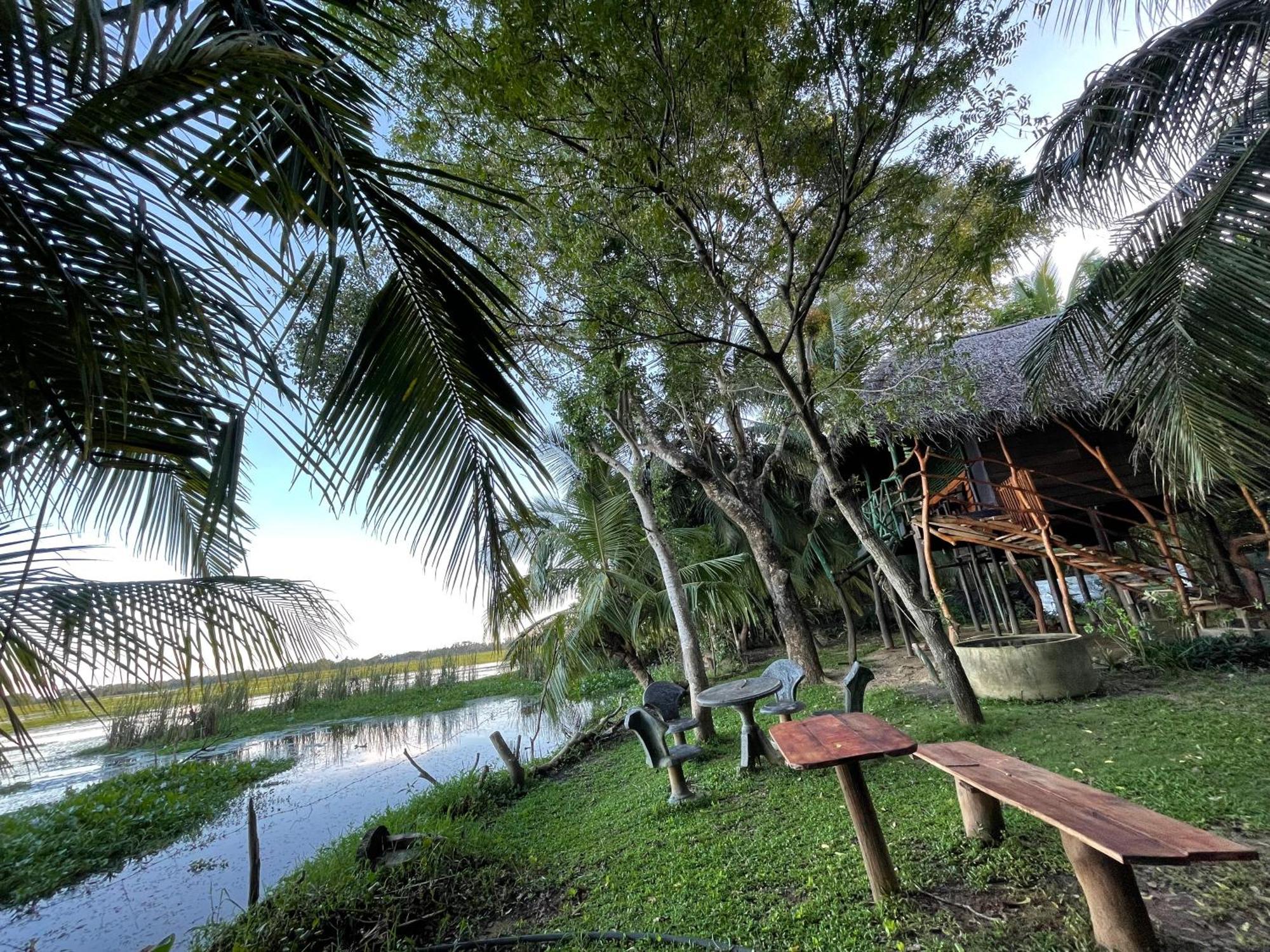 Lakeside Cabana Tissamaharama Hotel Exterior photo