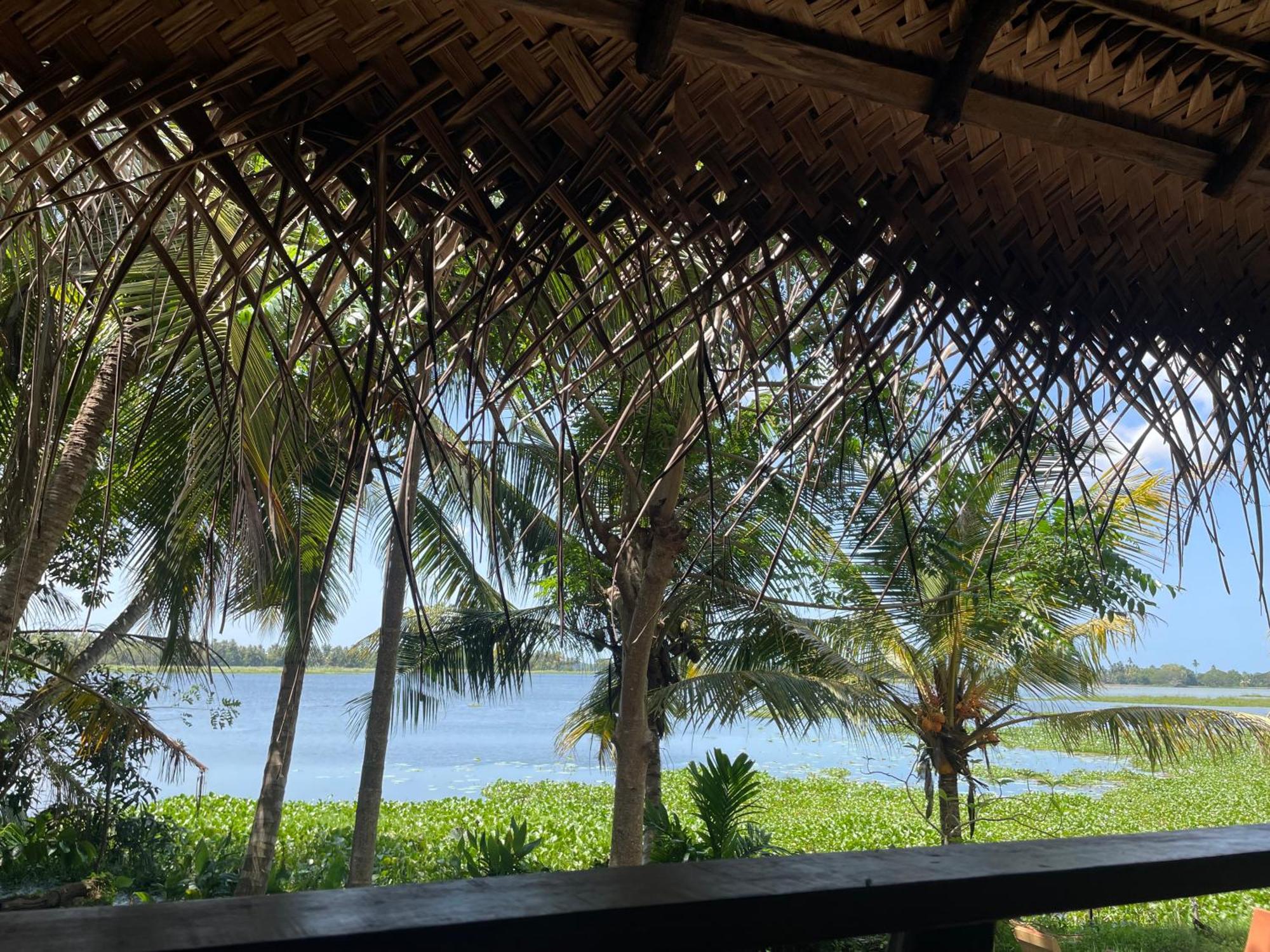 Lakeside Cabana Tissamaharama Hotel Exterior photo