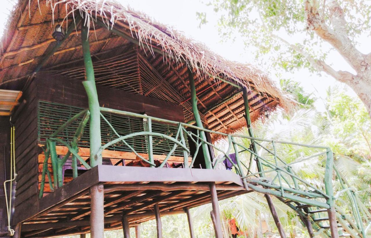 Lakeside Cabana Tissamaharama Hotel Exterior photo